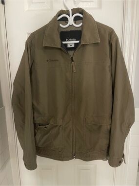 Columbia men’s jacket khaki